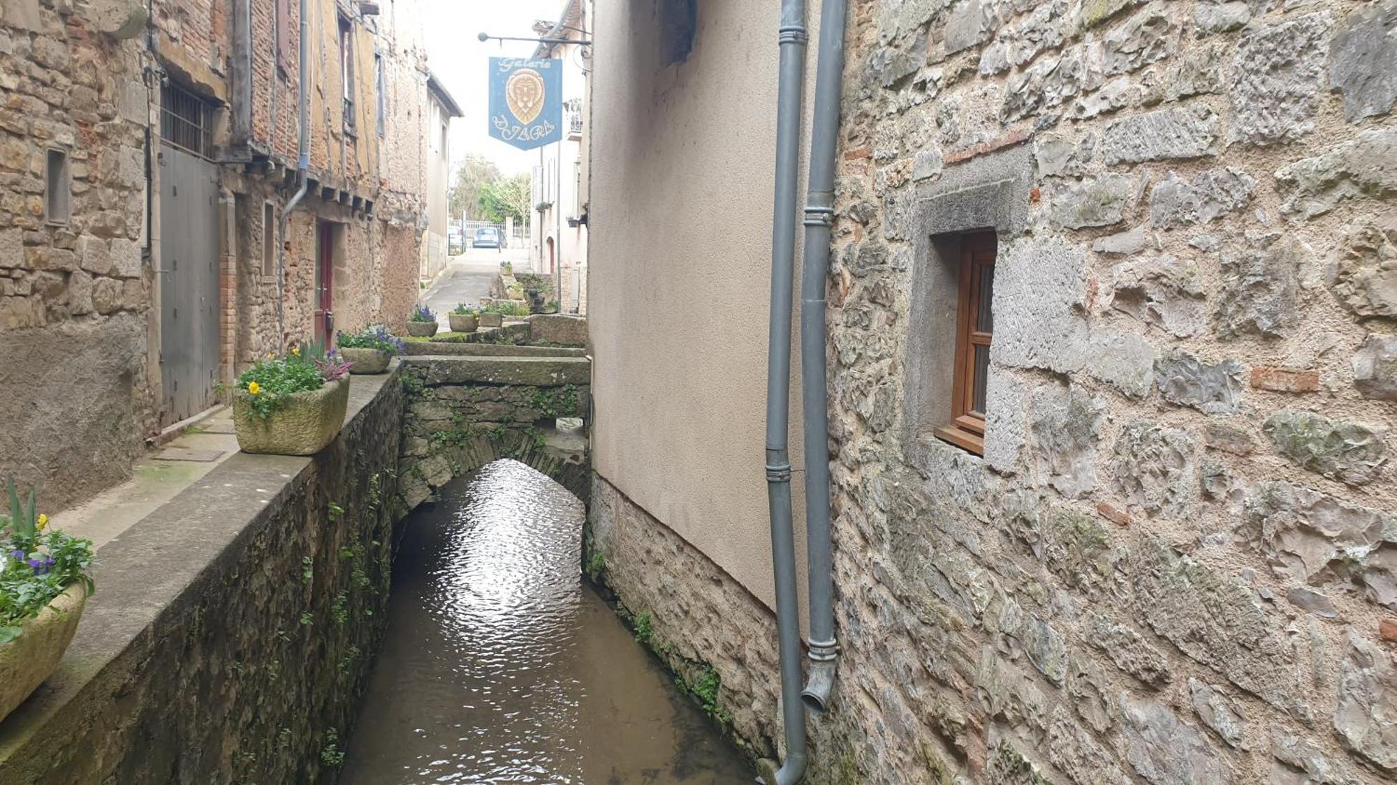 Love Room- Spa- Escale Amoureuse Puygaillard-de-Quercy المظهر الخارجي الصورة