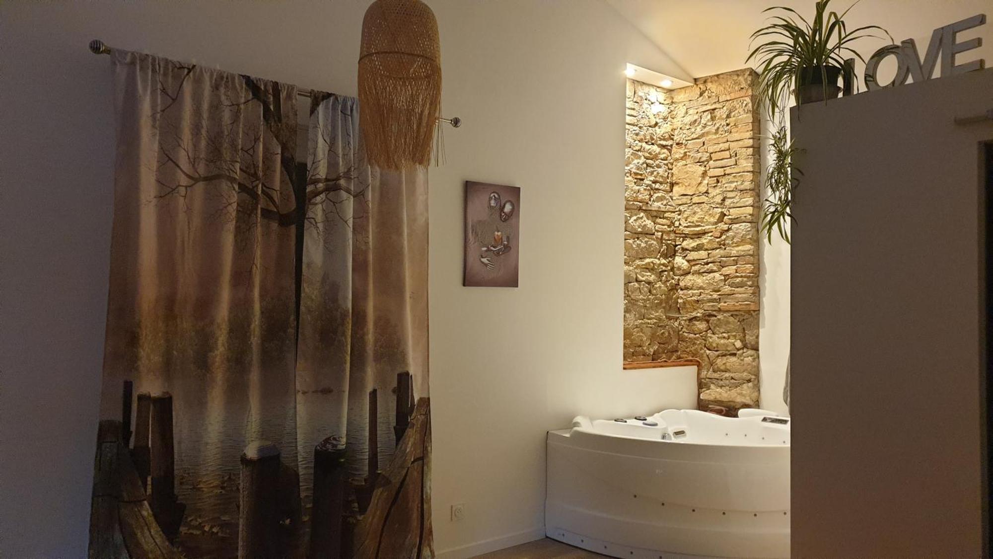 Love Room- Spa- Escale Amoureuse Puygaillard-de-Quercy المظهر الخارجي الصورة