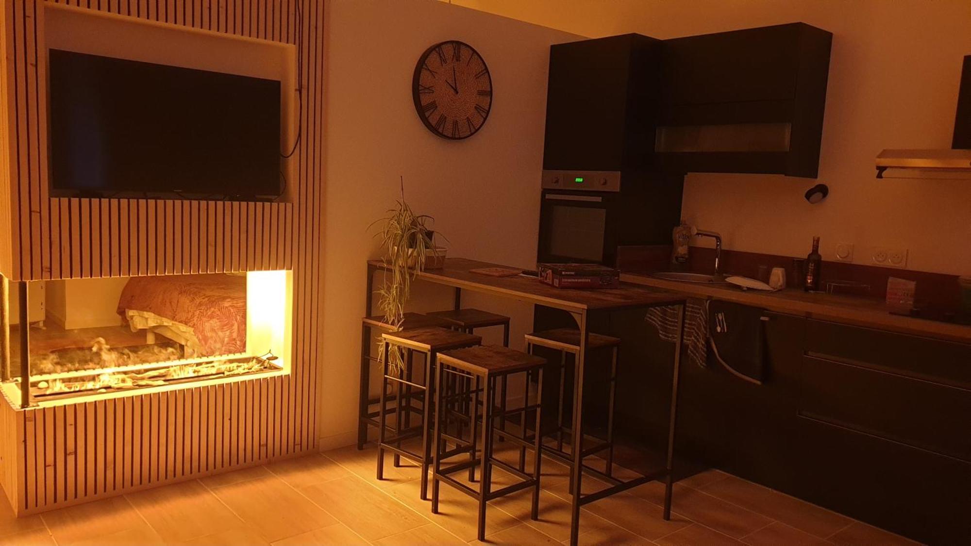 Love Room- Spa- Escale Amoureuse Puygaillard-de-Quercy المظهر الخارجي الصورة